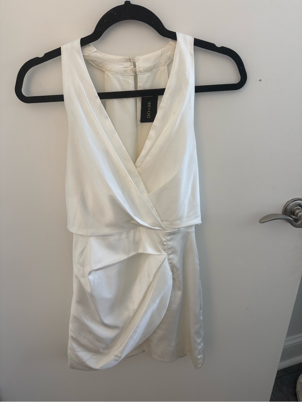 DO+BE White Satin V-Neck Draped Mini Dress